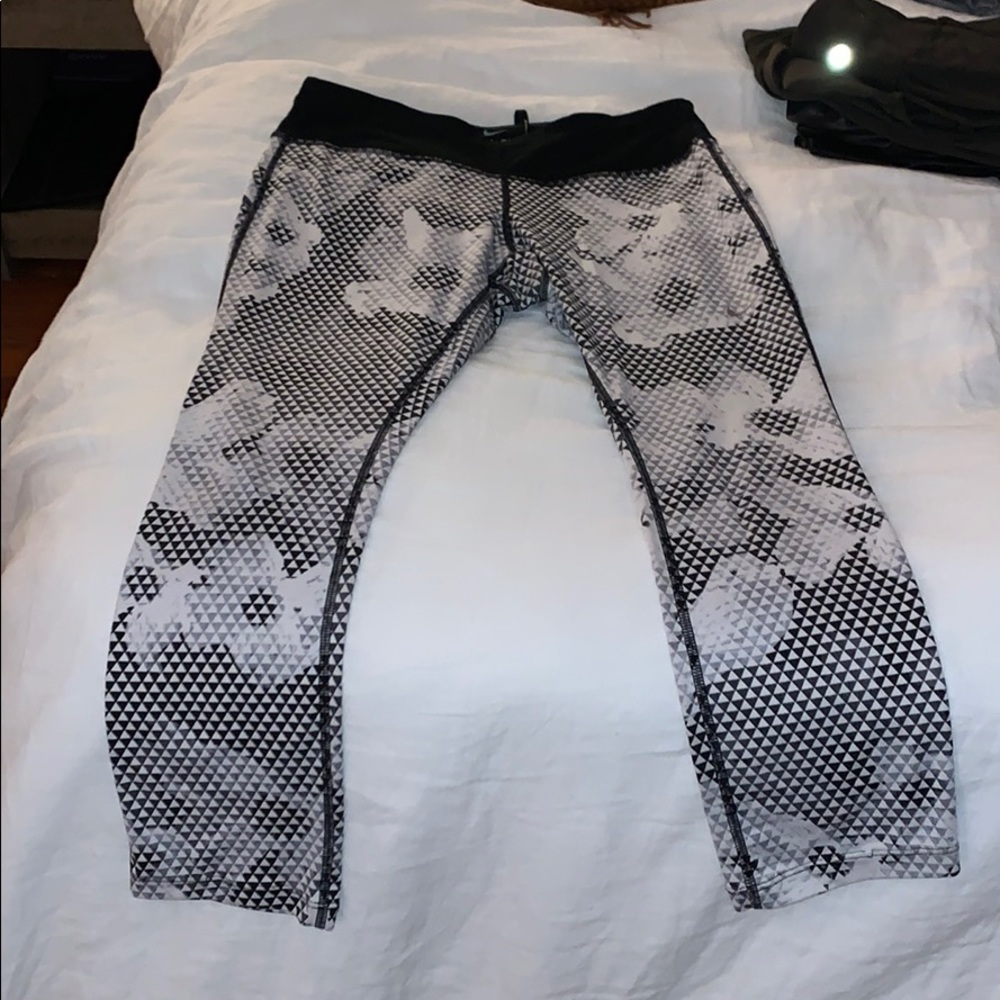 Nike printed floral leggings